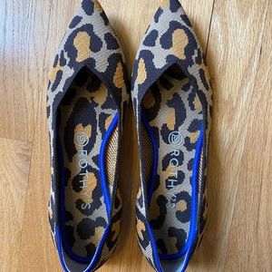 Rothy’s “The Point” in Big Cat print